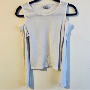 White, cut out shoulder long sleeve top!